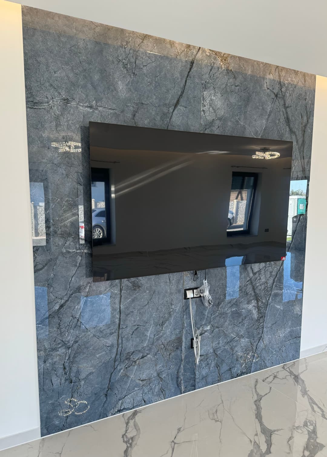 Thumbnail of Image 7